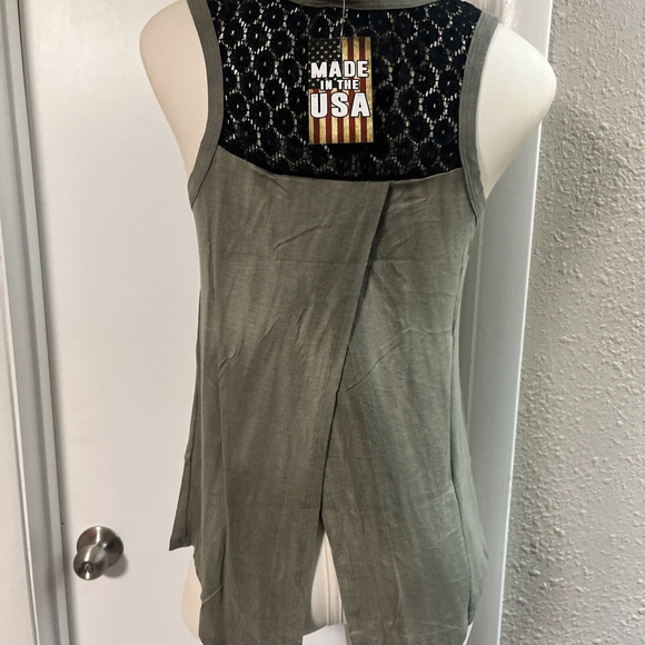 NWT  women’s Vneck Tank Open Back By Liberty Wear biker - Picture 7 of 12